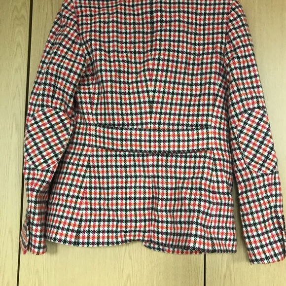 Blazer - Picture 2 of 2